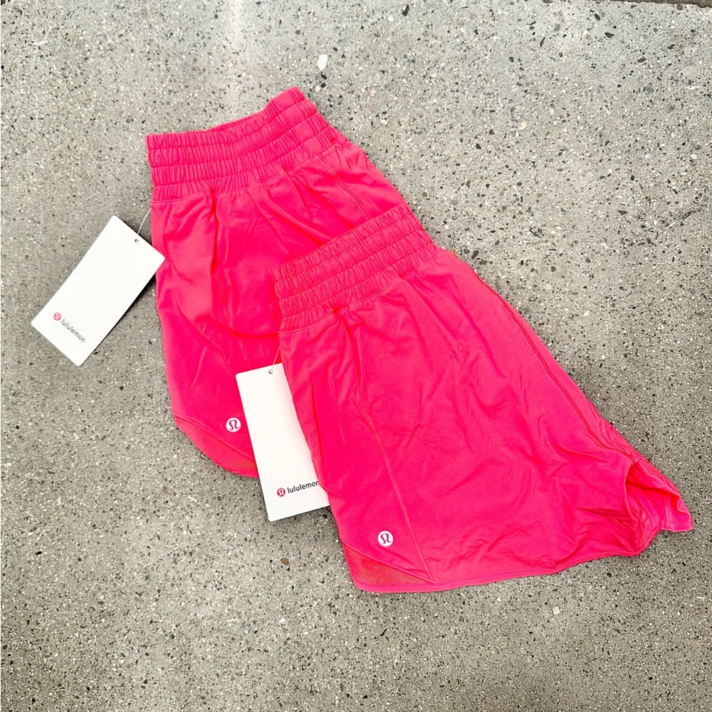 NWT Lululemon Hotty Hot High-Rise 4” Shorts - Picture 7 of 7